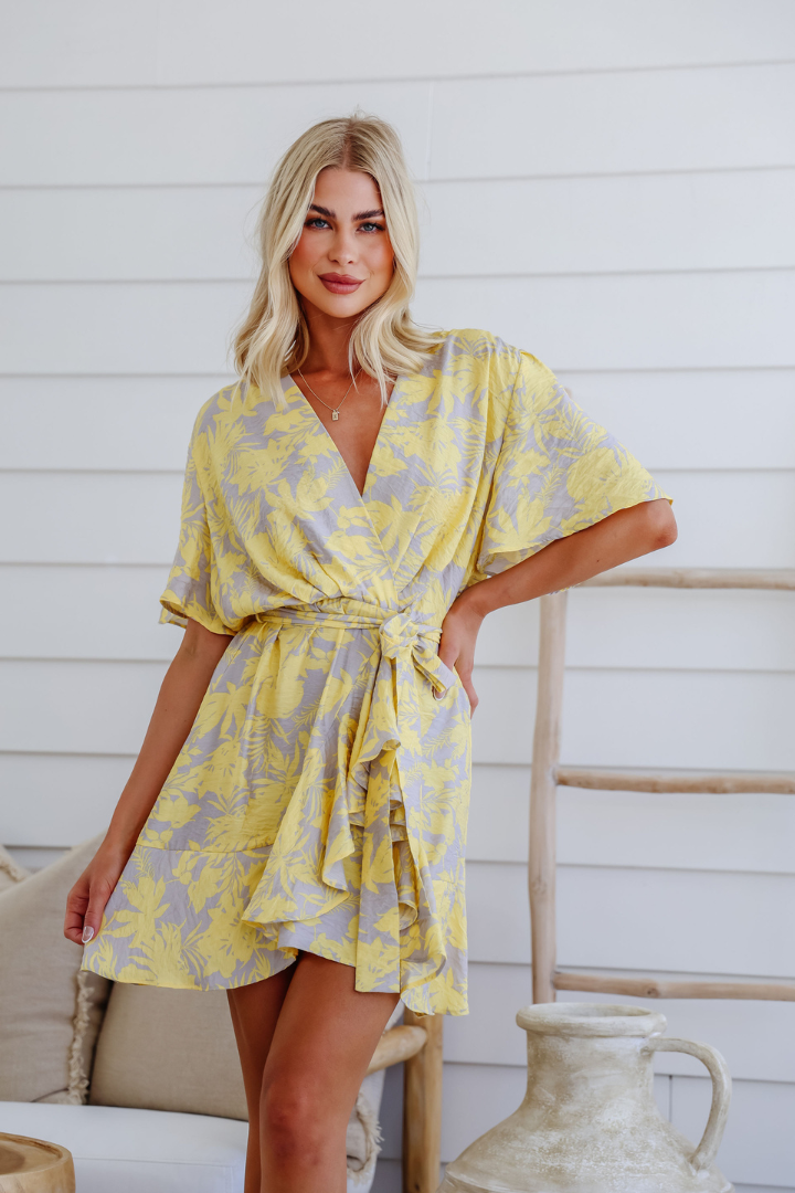 FLUTTER DRESS - LEMON